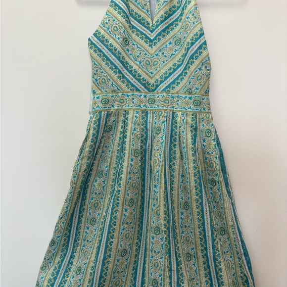 Dress - Picture 7 of 8